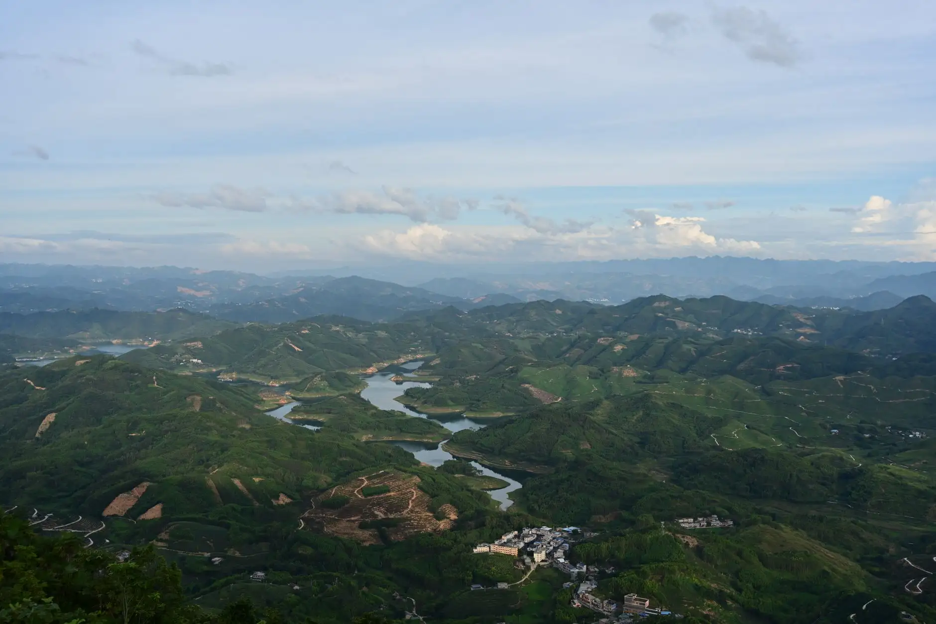 贵阳品牌推广与活动执行方案：百鸟齐鸣策划助力企业提升市场影响力正文配图 1